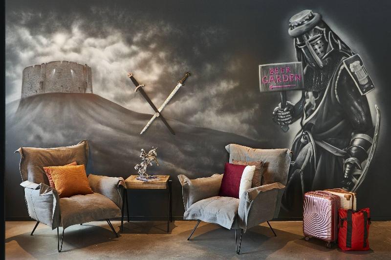 Moxy York image