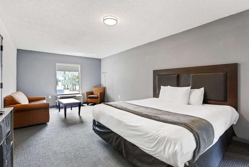 Ramada By Wyndham New Orleans image