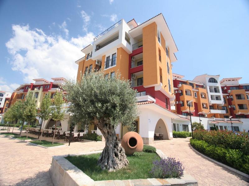 Menada Ravda Apartments