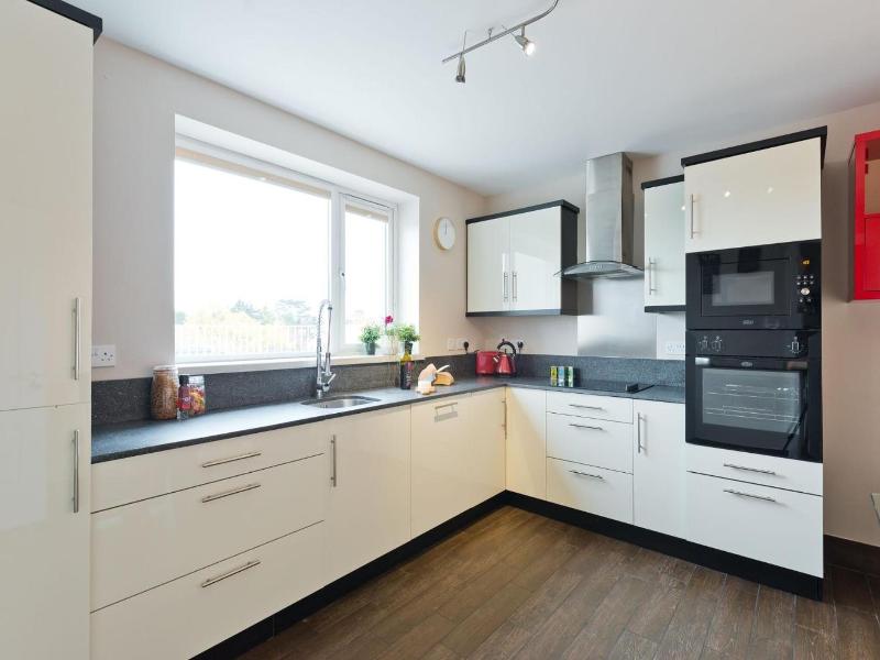 Broc House Suites image
