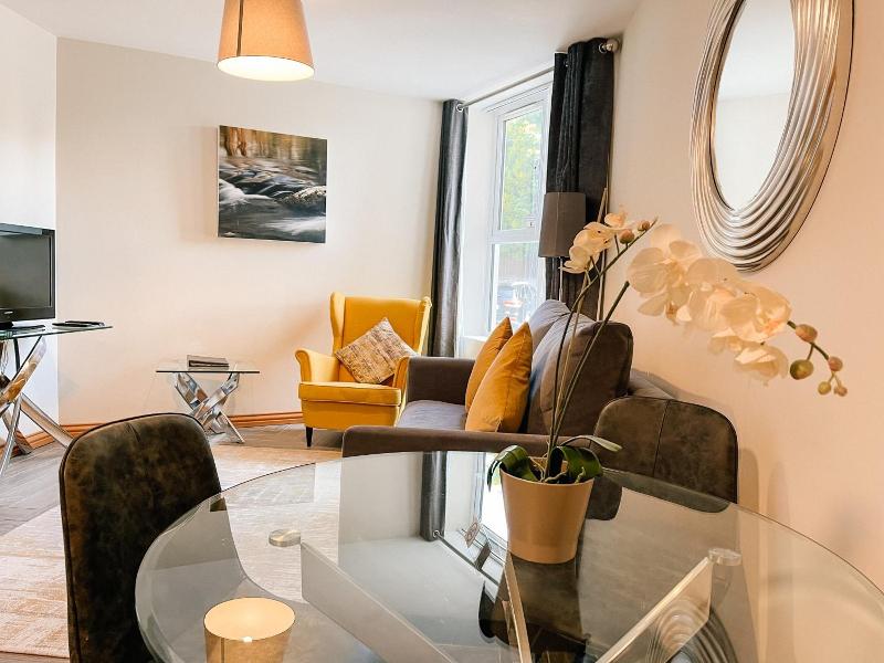 Broc House Suites image