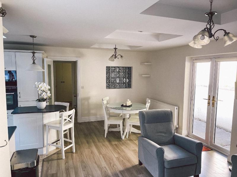 Broc House Suites image