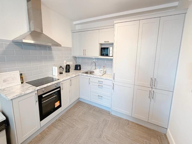 Broc House Suites image