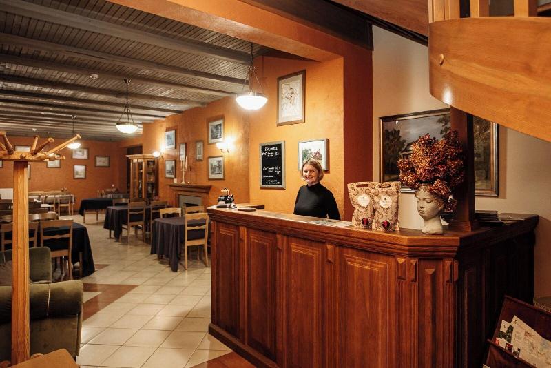 Karlamuiza Country Hotel image