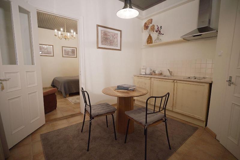 Karlamuiza Country Hotel image