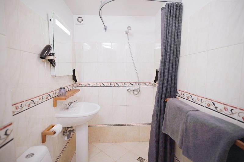 Karlamuiza Country Hotel image