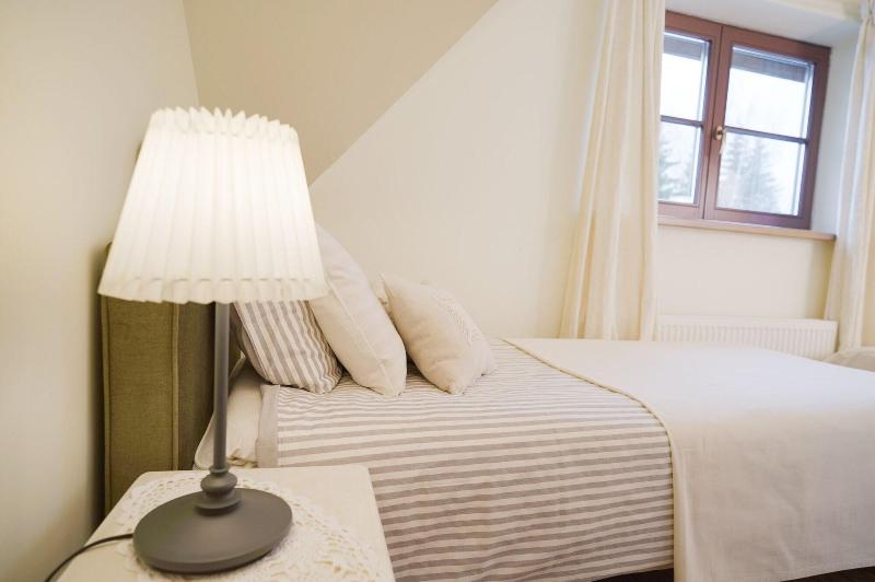 Karlamuiza Country Hotel image