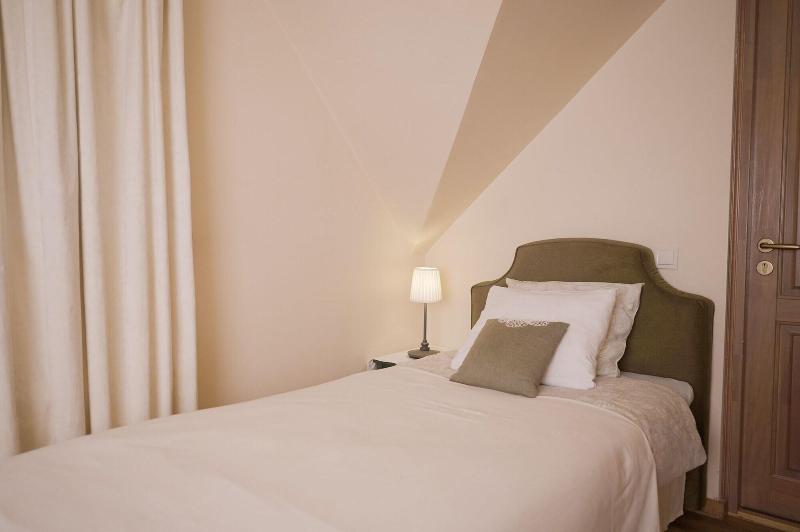 Karlamuiza Country Hotel image