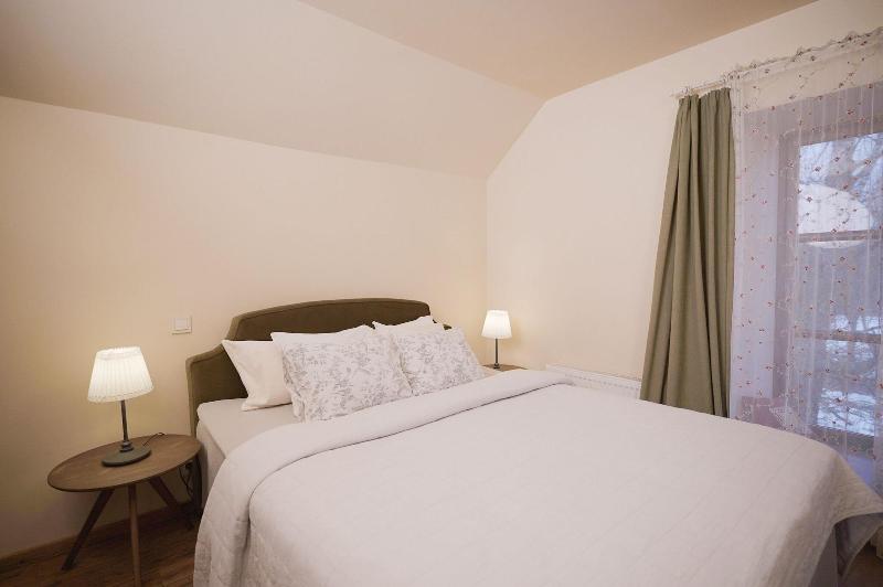 Karlamuiza Country Hotel image