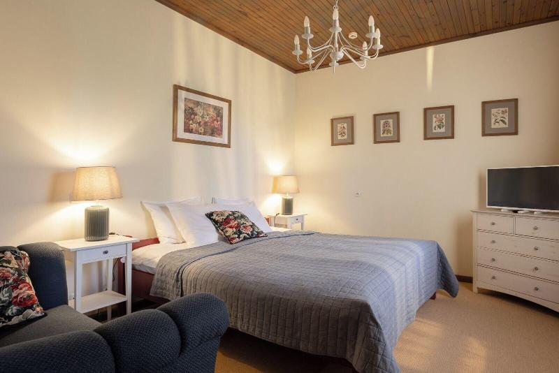 Karlamuiza Country Hotel image
