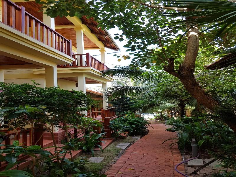 Freebeach Resort 