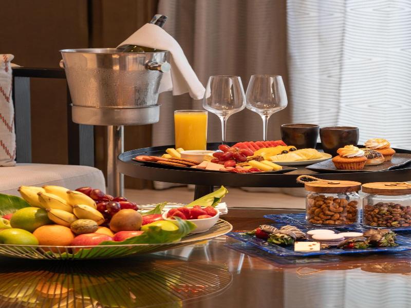 Radisson Blu Hotel & Residence Nairobi Arboretum image