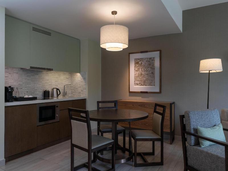 Radisson Blu Hotel & Residence Nairobi Arboretum image