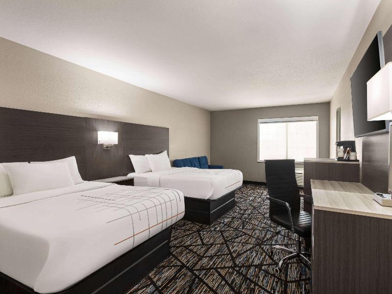 La Quinta Inn Suites San Antonio N Stone Oak image