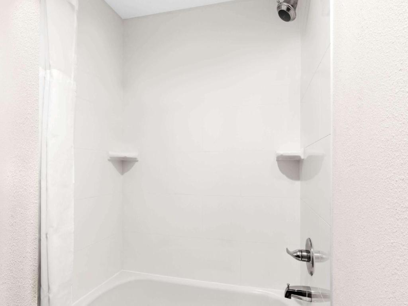 La Quinta Inn Suites By Wyndham Portland Nw image