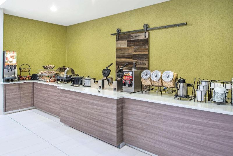 La Quinta Inn Suites By Wyndham Moscow Pullman image