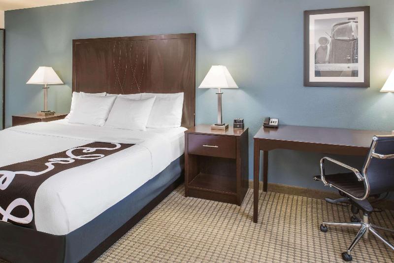 La Quinta Inn Suites By Wyndham Moscow Pullman image