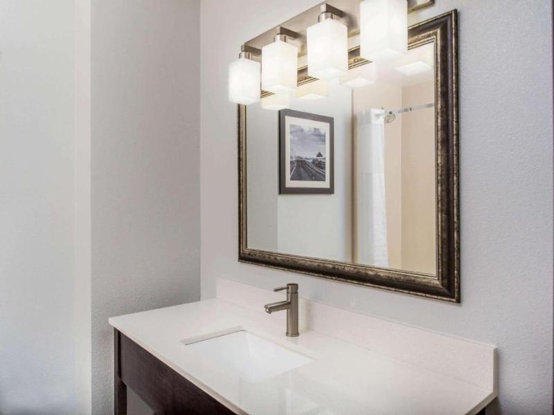 La Quinta Inn Suites By Wyndham Moscow Pullman image