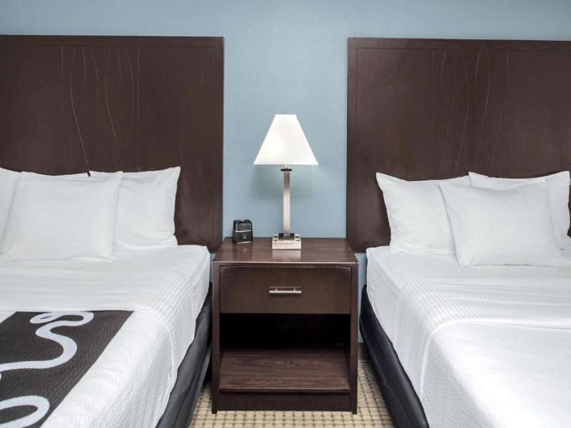 La Quinta Inn Suites By Wyndham Moscow Pullman image