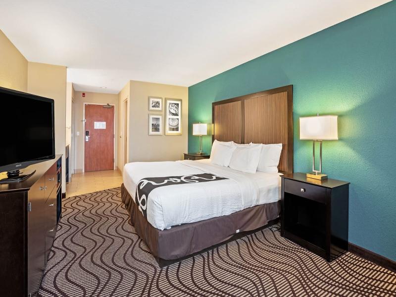 La Quinta Inn Suites By Wyndham Boise Towne Square image