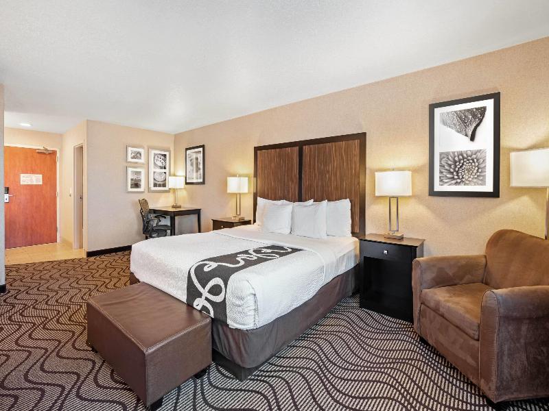 La Quinta Inn Suites By Wyndham Boise Towne Square image