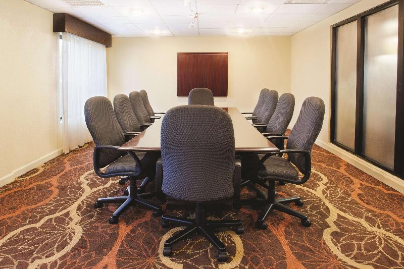 La Quinta Inn Suites By Wyndham Florence image