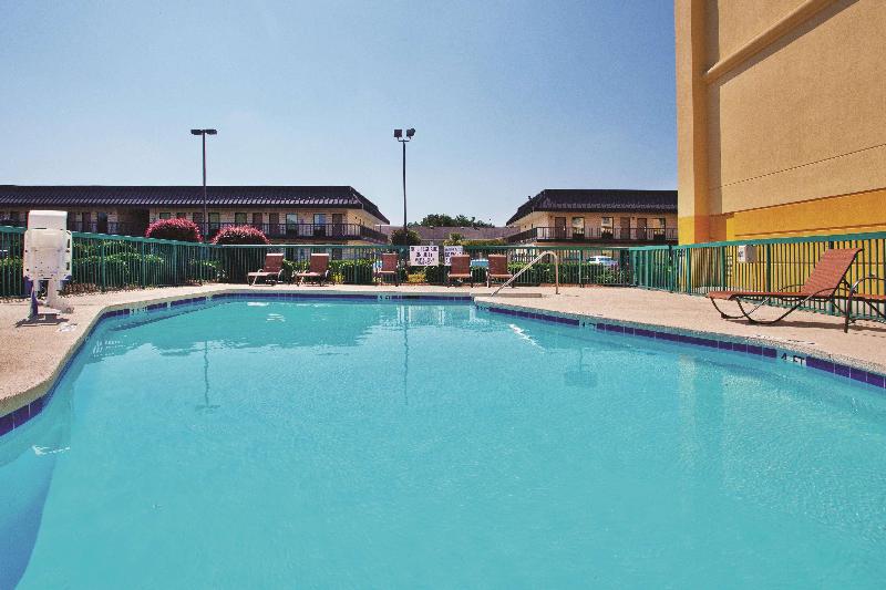 La Quinta Inn Suites By Wyndham Florence image