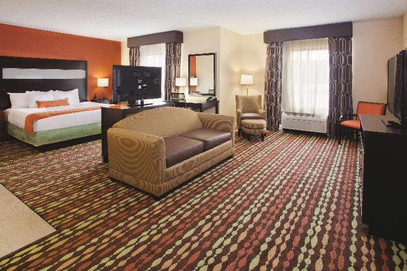 La Quinta Inn Suites By Wyndham Florence image