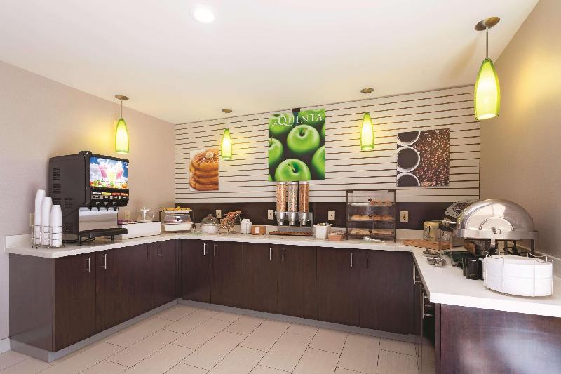 La Quinta Inn Suites By Wyndham Knoxville