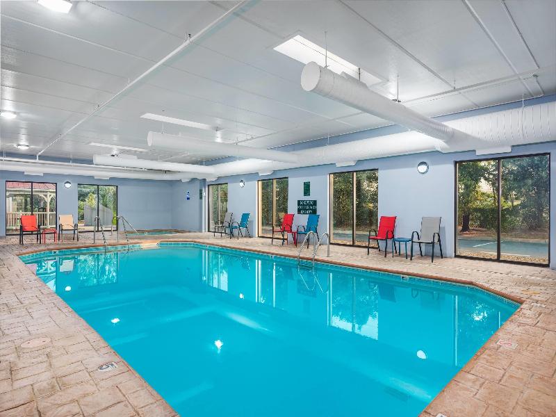 La Quinta Inn Suites By Wyndham Clarksville