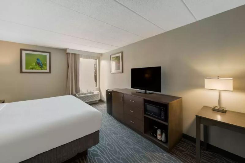 Comfort Inn & Suites Tipp City image