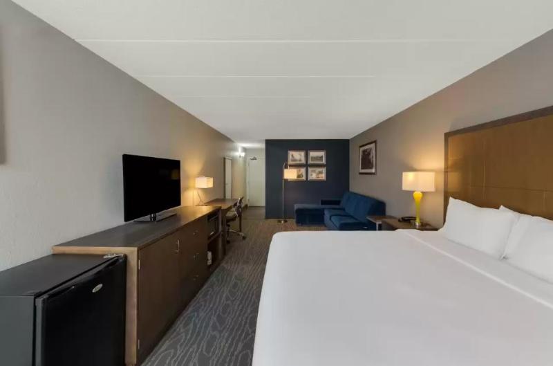 Comfort Inn & Suites Tipp City image