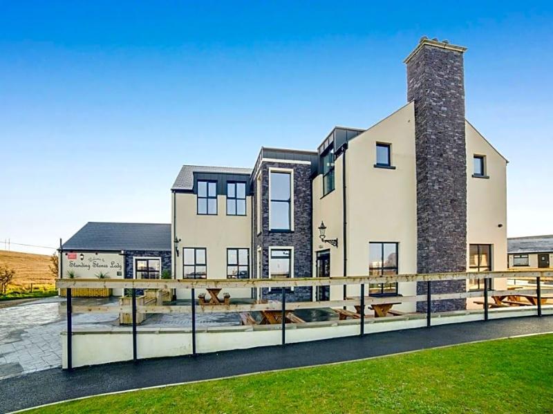 OYO Standing Stones Lodge