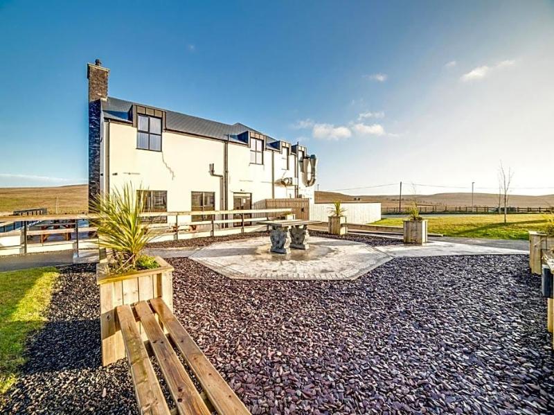 OYO Standing Stones Lodge