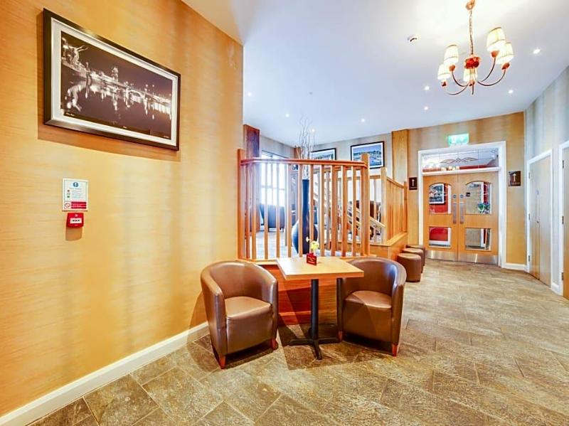OYO Standing Stones Lodge