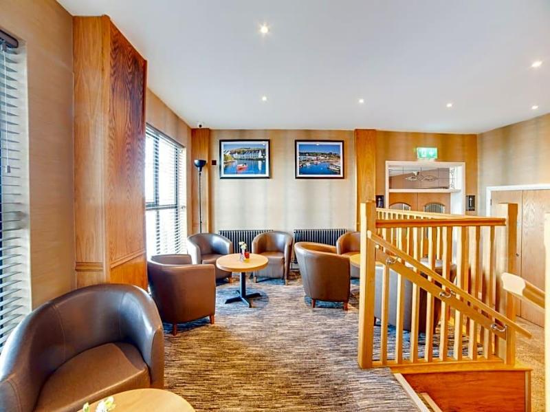 OYO Standing Stones Lodge