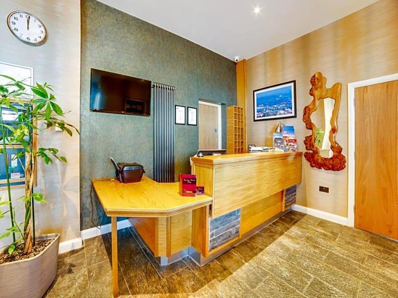 OYO Standing Stones Lodge