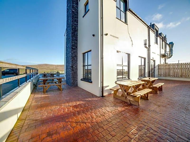 OYO Standing Stones Lodge