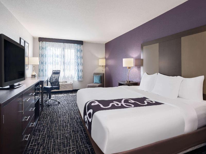 La Quinta Inn Suites By Wyndham Pocatello image