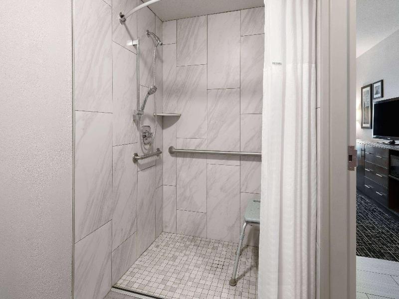 La Quinta Inn Suites By Wyndham Pocatello image