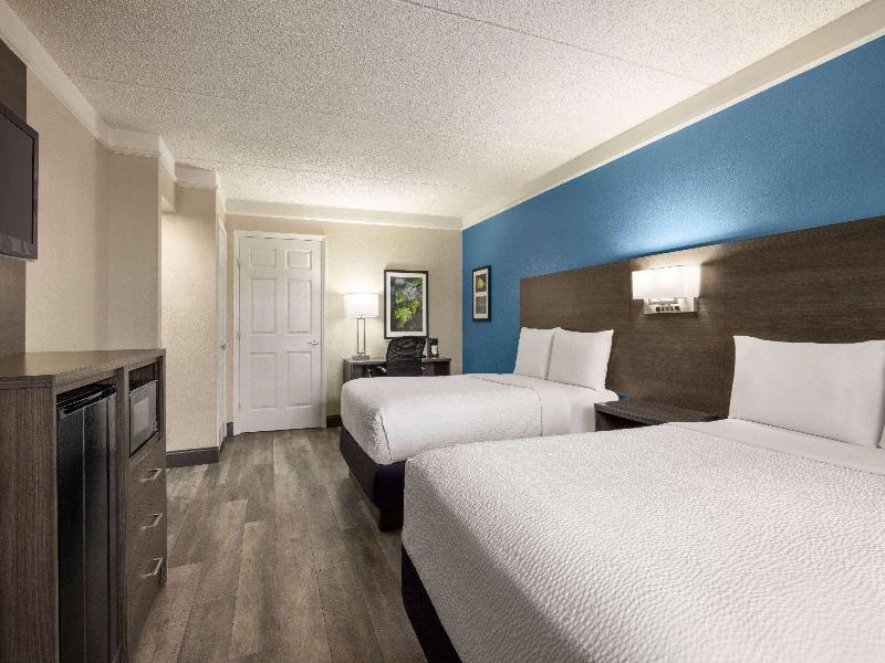 La Quinta Inn By Wyndham San Antonio I 35 N At Toe image