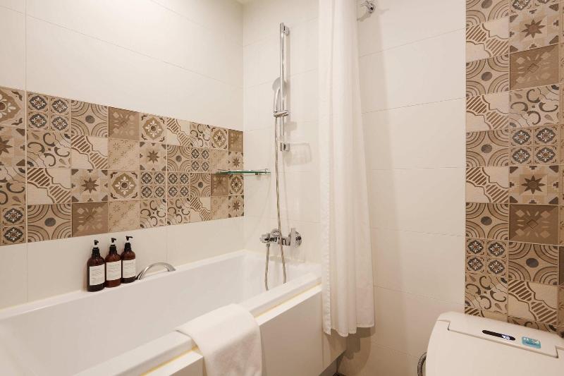 Stay in style at Nine Tree by Parnas Seoul Insadong