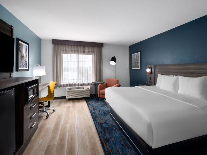 La Quinta Inn Suites Greensboro Nc image