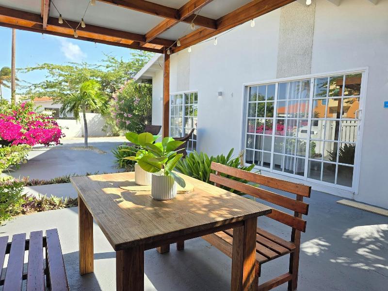 Bubali Villa & Apartments image