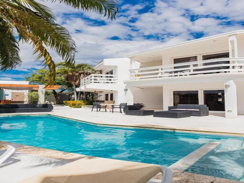 Bubali Villa & Apartments image