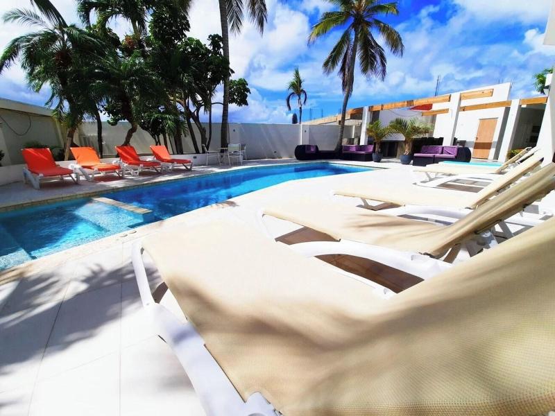 Bubali Villa & Apartments image