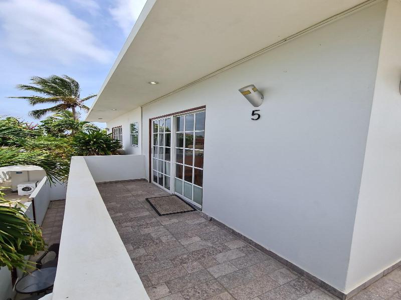 Bubali Villa & Apartments image