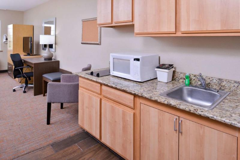 Studio 6 Lenexa Overland Park image