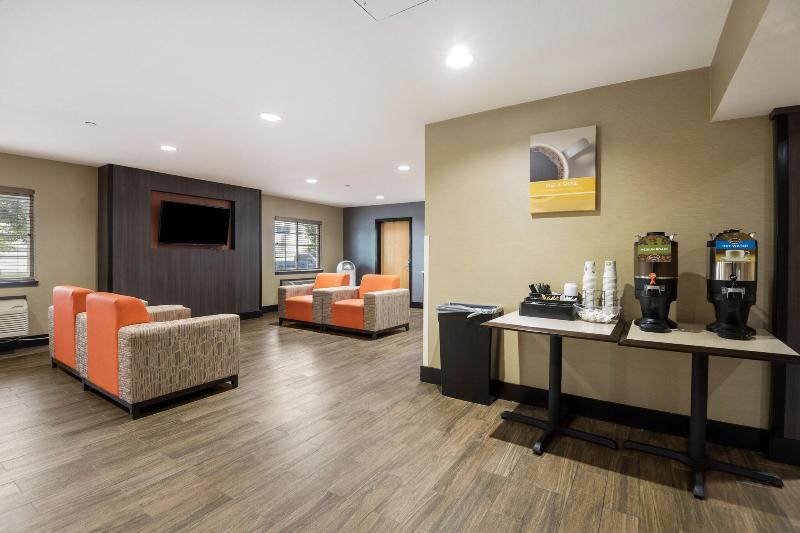 Studio 6 Lenexa Overland Park image