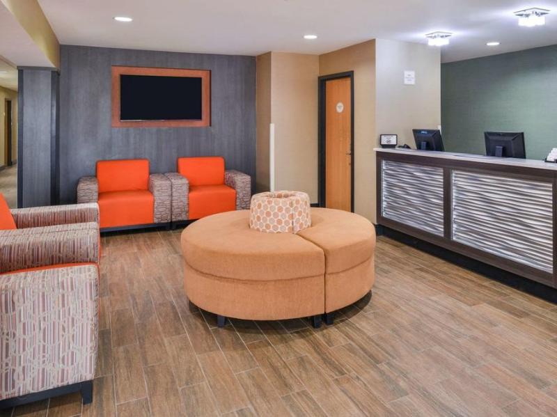 Studio 6 Lenexa Overland Park image